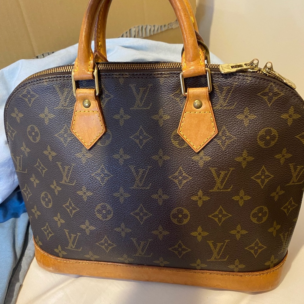 Louis Vuitton Alma